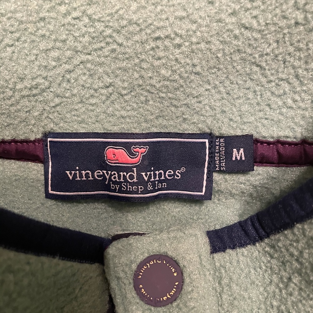 vineyard vines pullover - Picture 4 of 6